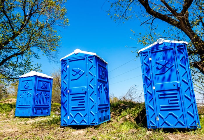 towable porta potty